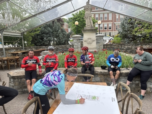 2023-04-2928426351-CBE7-4CDD-BE6F-C9C242646F1D 1 105 c