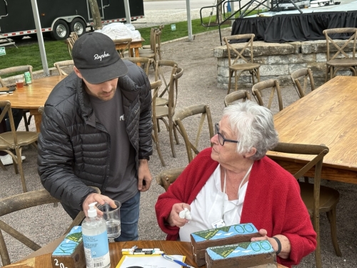 2023-04-29D9CC0252-254F-4390-B299-0B64361A69DC 1 105 c